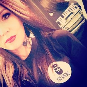 Meet your Posher, Laura